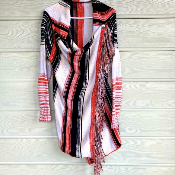 Boho style cross front button cardigan - Picture 1 of 2